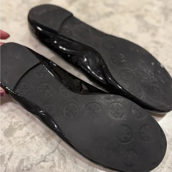 Tory Burch Reva Flats – Black Patent Leather – Good Condition - Picture 4 of 4